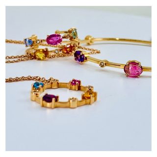 Multi-coloured precious gemstones adding colour to any outfit! 😍